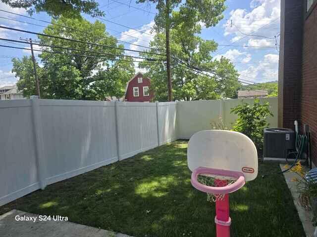 6' Acadia Privacy White Vinyl Fence