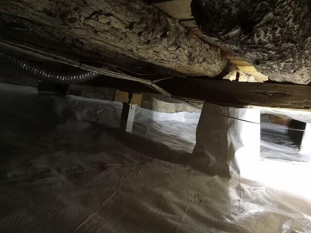 Cleanspace vapor barrier.
