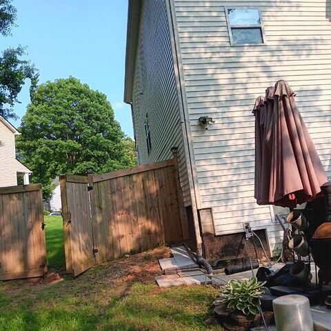 Gutters need downspout extention re-direct
