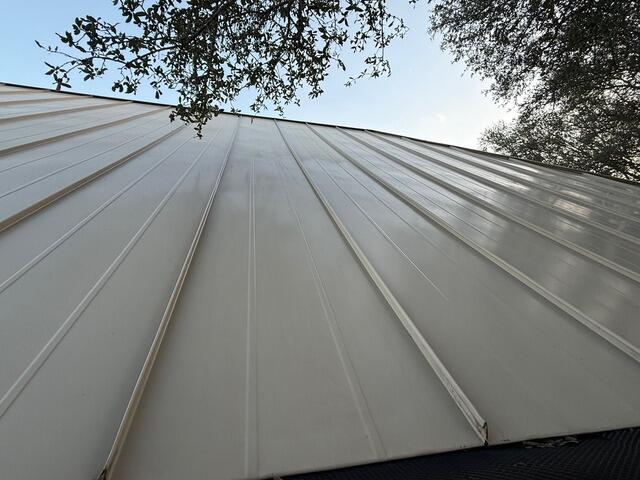Metal Roof Deep Cleaning