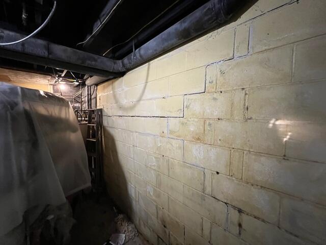 Bowing Wall