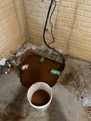 Water with Iron Ochre