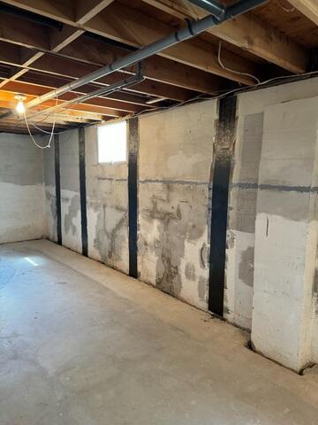 Wall Straps