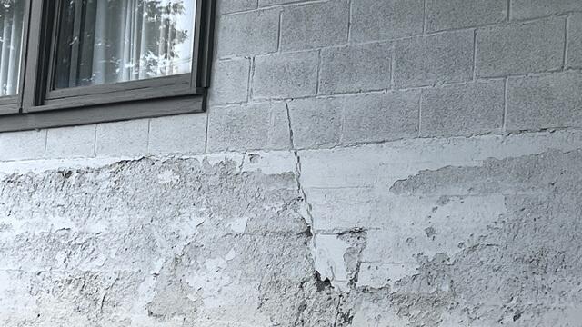 Exterior Wall Crack