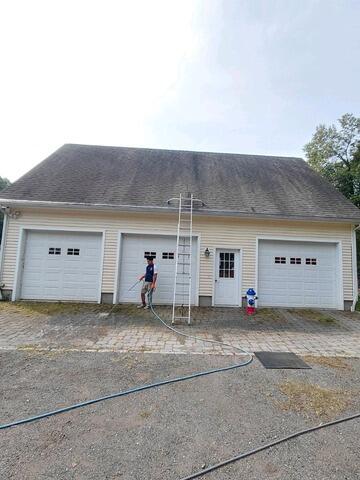 Roof Before cleaning