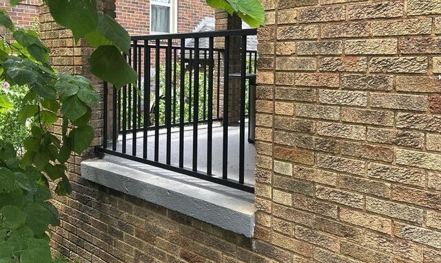Black 36" Tuscany C-10 Aluminum Railing.
