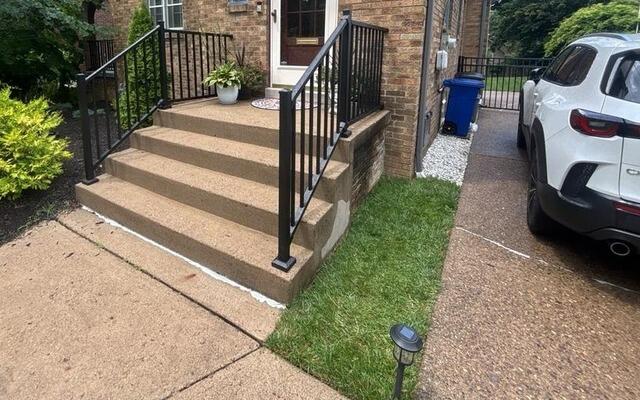 Black 36" Tuscany C-10 Aluminum Railing.
