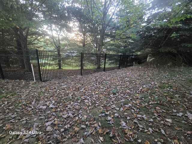 48" Classic Black Aluminum Fence.
