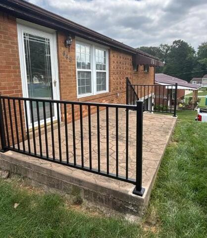 36" Westbury C-10 Tuscany Black Aluminum Railing.