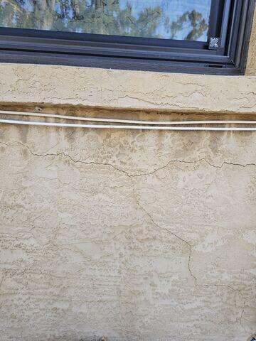 Exterior Wall Cracks