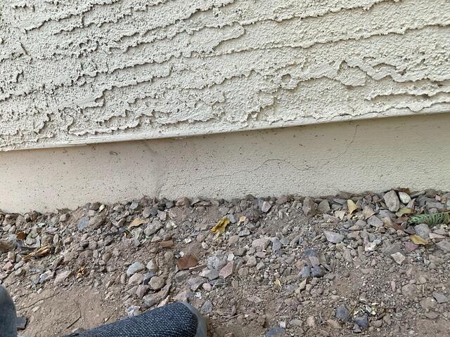 Hairline diagonal crack - stem wall foundation in Queen Creek, AZ