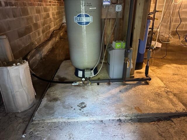 Crawl Space - Before