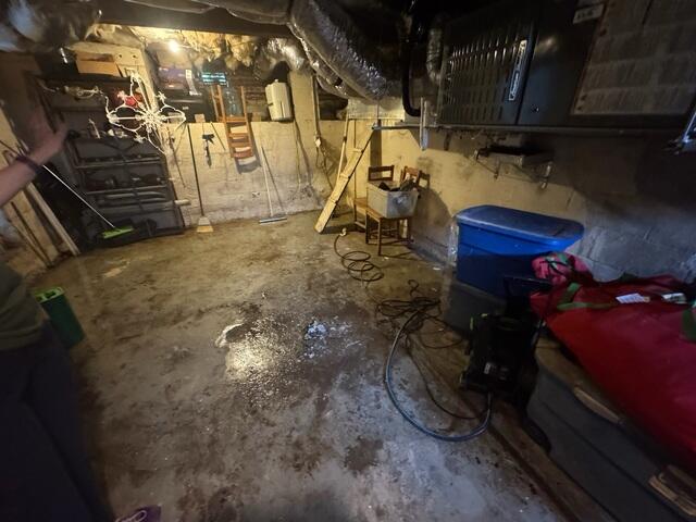 Standing Water in Basement - Signs of Moisture Intrusion