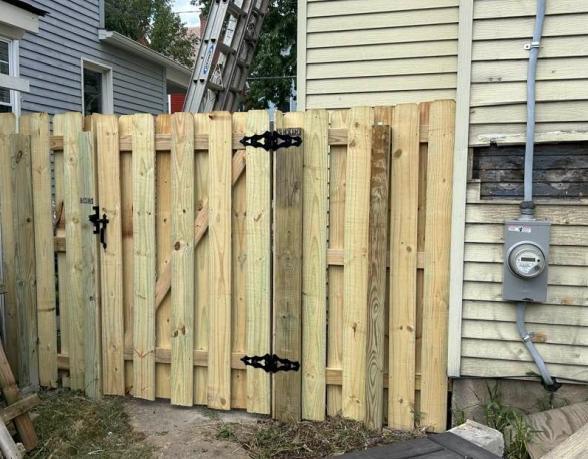 6' Shadowbox Natural Pressure Treated Wood Fence/ (1) 4' gate / (1) 5' gate