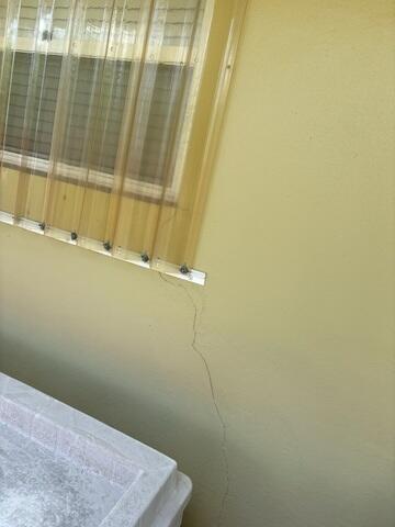 Window Frame Wall Cracks