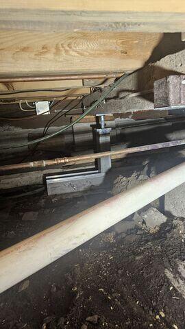 Reinforced Crawl Space Beam with SmartJack®