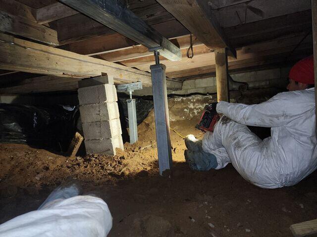 Crawl Space Jacks in South Lebanon, OH