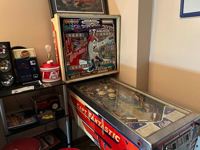 Classic Pinball Machine in Flemingsburg, KY