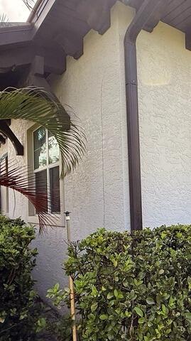 Exterior Wall Cracks
