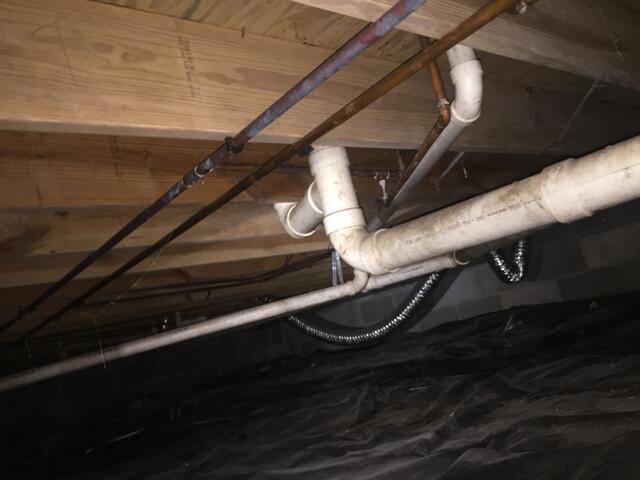 Moldy Crawl Space in Rockholds, KY