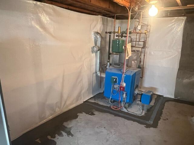 CleanSpace Vapor Barrier & TrenchDrain Grated Basement Drain