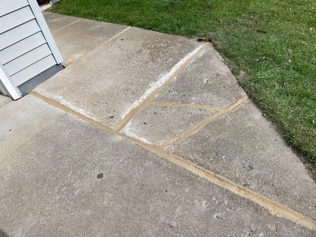 Driveway corner with sealing