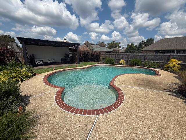 Even Poolside Edge