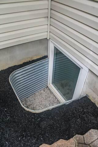 Custom Lower Window