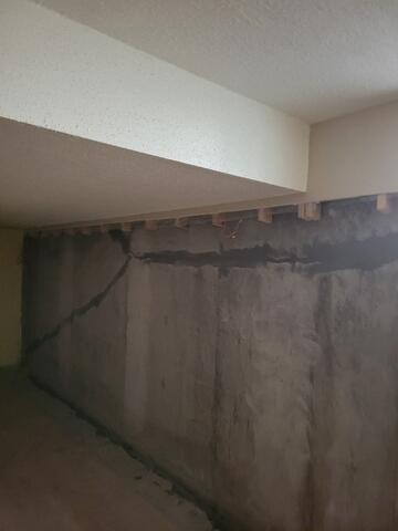 Horizontal crack (before image)