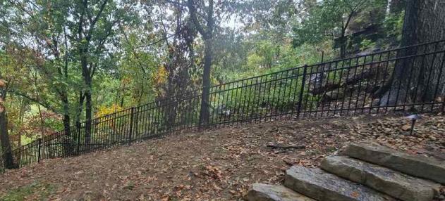 4' Classic / Commercial Grade Black Aluminum Fence/ (2) 4' gates