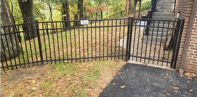 4' Classic / Commercial Grade Black Aluminum Fence/ (2) 4' gates