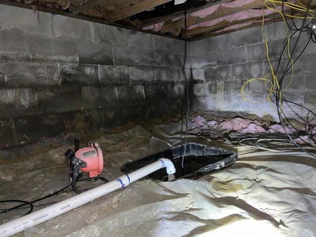 Musty Crawl Space in Morehead, KY