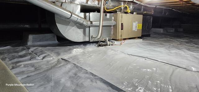 Furnace located in crawlspace.