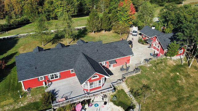 Roofing Contractors in Felicity, OH