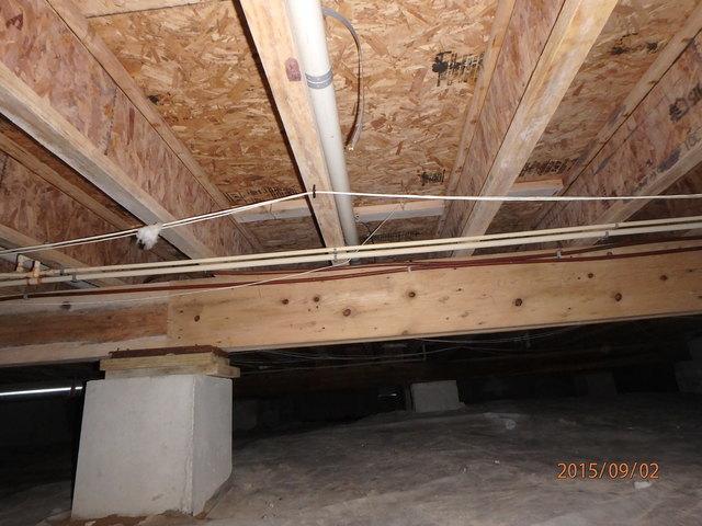 Uninsulated Crawl Space