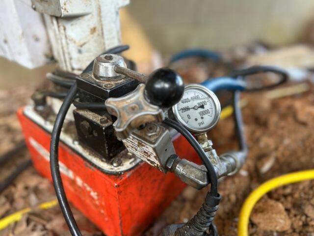 Hydraulic Pressure Gauge