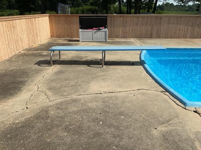 Pool Deck Cracks
