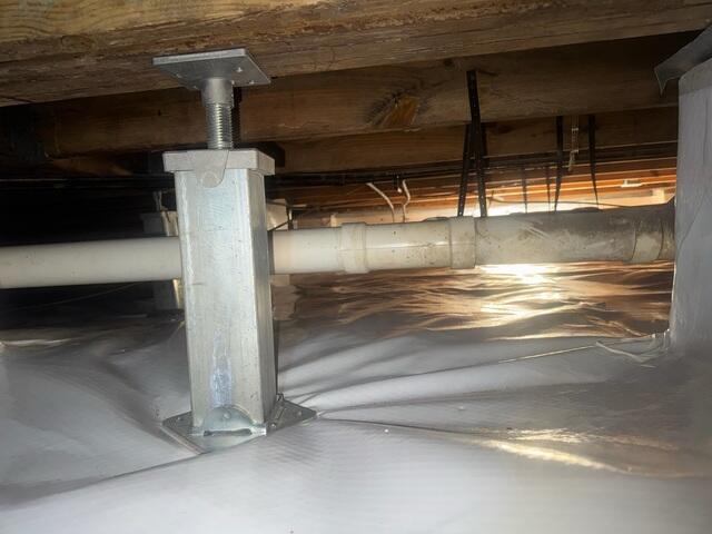 Stabilizing Crawl Space with SmartJack System