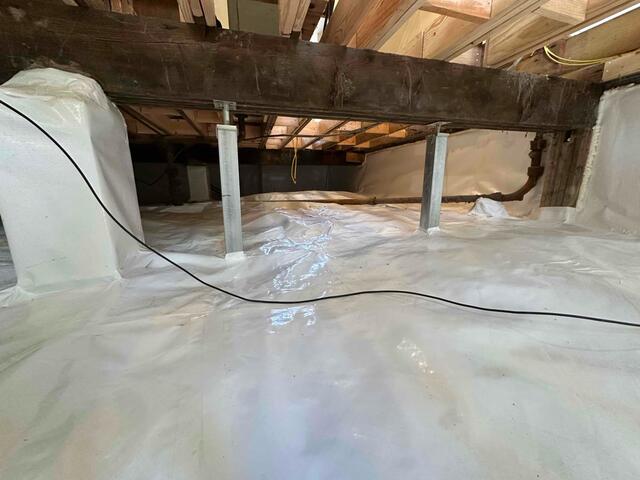 Encapsulated and Stabilized Crawl Space