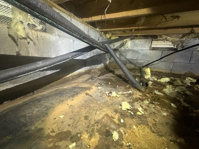 Crawl Space Before Encapsulation