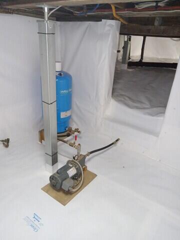 Completely sealed crawlspace