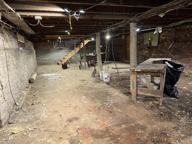 Cracking & Bowing Foundation Walls