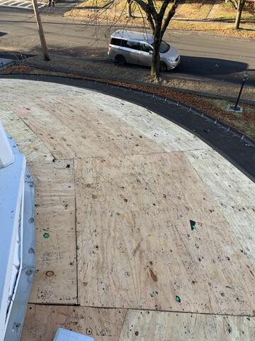 Stripped Curved Roof