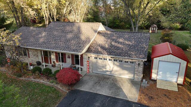 Shadow Brown Shingles for a Warm, Classic Look