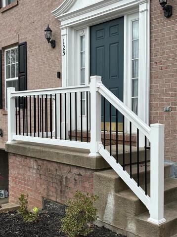 White 36" Superior T Vinyl Railing/ Round Black Aluminum Balusters