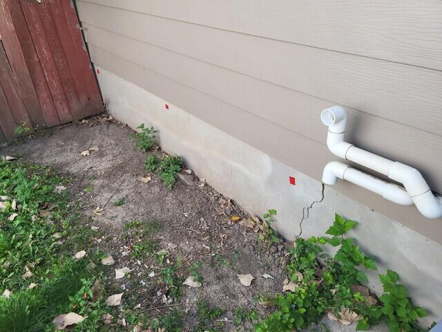 The corresponding crack.