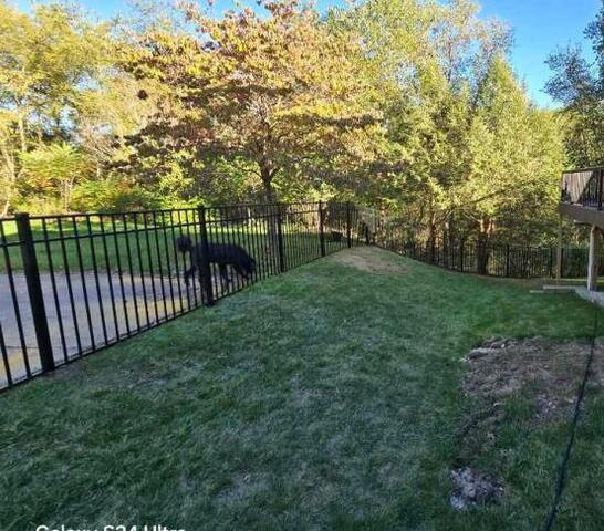 Black 48" Classic / Residential Grade / 3 Rail / Flush Bottom, Aluminum Fence / (3) 4' gates