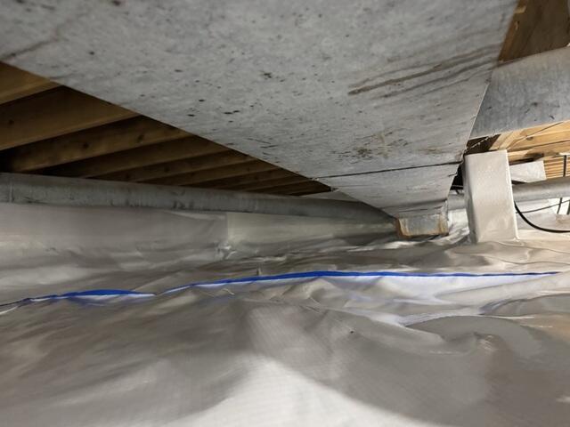 Fully Encapsulated Crawl Space