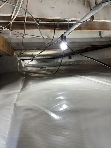 Fully Encapsulated Crawl Space