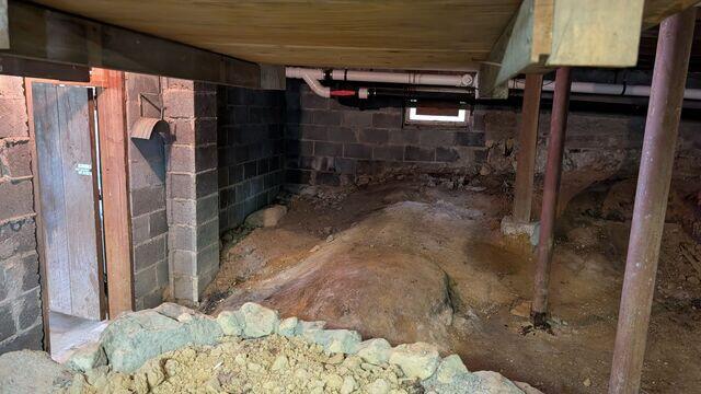 Crawl Space Moisture